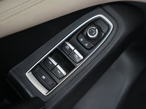 Used 2022 Subaru Ascent Limited image 49