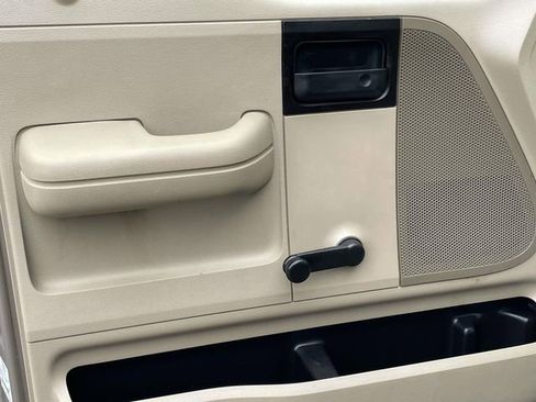 Used 2005 Ford F150 XL RWD image 12