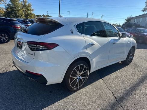 Used 2022 Maserati Levante Modena image 7