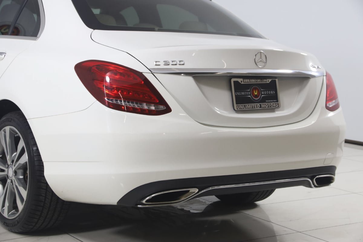 Used 2015 Mercedes-Benz C 300 4MATIC Sedan image 20