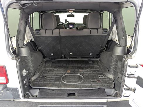 Used 2017 Jeep Wrangler Unlimited Sahara w/ Dual Top Group image 29