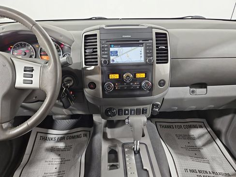 Used 2019 Nissan Frontier SL AWD/4WD image 18