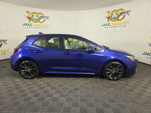 Used 2025 Toyota Corolla XSE FWD image 10