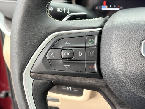 Used 2024 Jeep Grand Cherokee Limited w/ Luxury Tech Group II AWD/4WD image 26