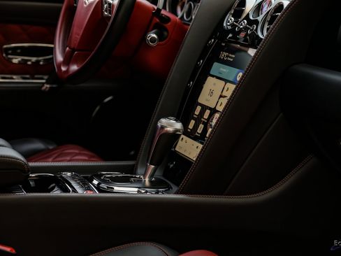 Used 2018 Bentley Flying Spur S V8 image 61