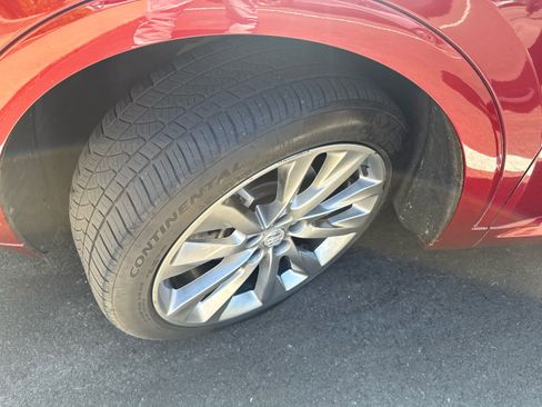 Used 2022 Buick Envision Avenir w/ Technology Package II FWD image 5