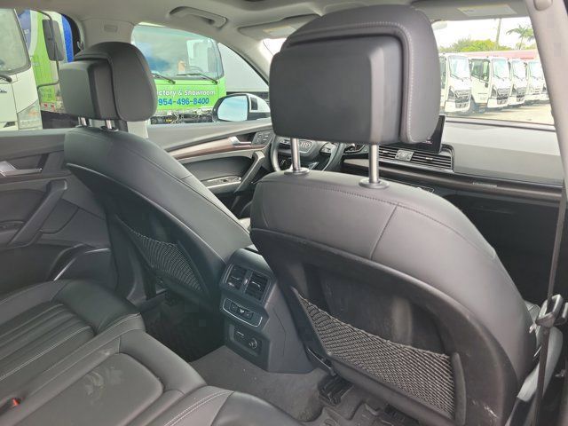 Used 2022 Audi Q5 2.0T Premium w/ Convenience Package AWD/4WD image 8