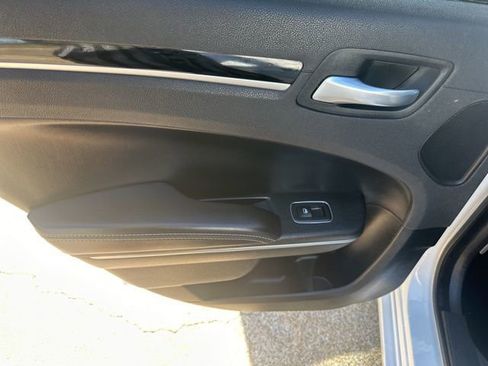 Used 2022 Chrysler 300 S RWD image 23