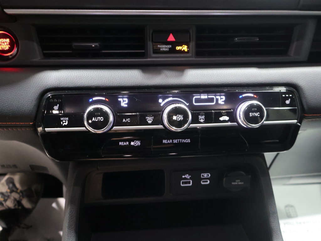 Used 2025 Honda Pilot Sport image 28