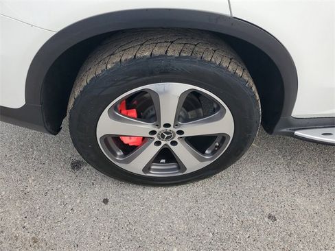 Used 2022 Mercedes-Benz GLC 300 image 7