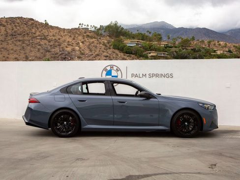 Certified 2025 BMW M5 w/ Carbon Package image 6