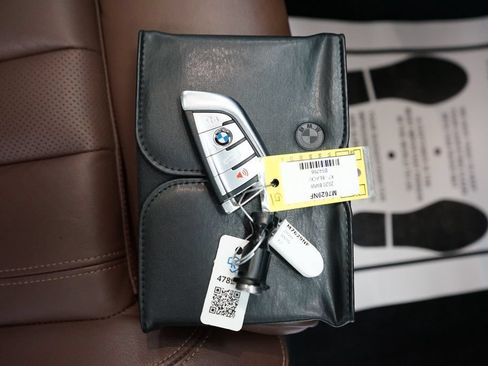 Used 2020 BMW X7 xDrive40i w/ Premium Package AWD/4WD image 69