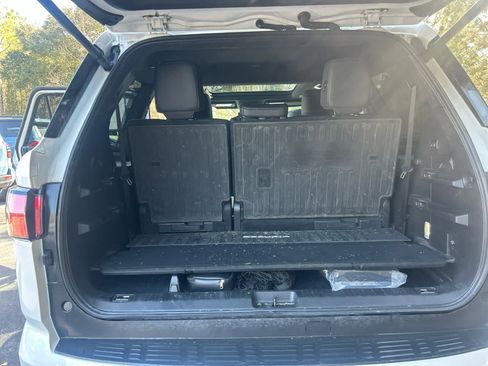 Used 2024 Toyota Sequoia Platinum image 10