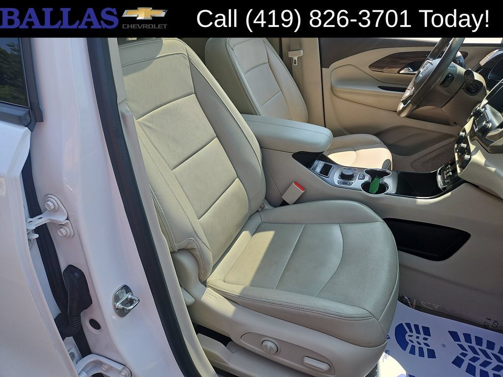 Used 2019 GMC Terrain Denali w/ GMC Pro Grade Package AWD/4WD image 27