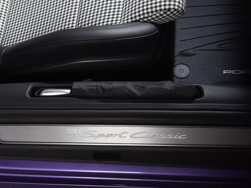 Used 2023 Porsche 911 Sport Classic image 32