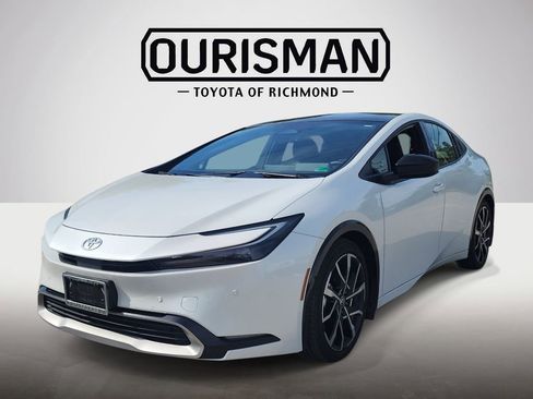Used 2023 Toyota Prius Prime FWD image 2