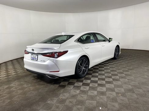 Used 2023 Lexus ES 350 w/ Premium Package image 8