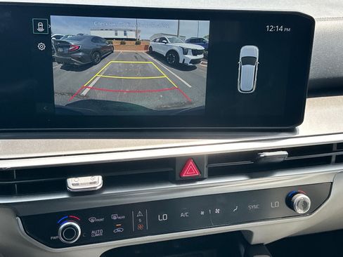 Used 2025 Kia Sorento S w/ Panoramic Sunroof Package image 14