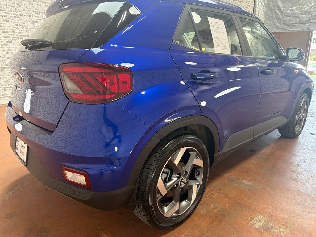 Certified 2026 Hyundai Venue SEL FWD image 7