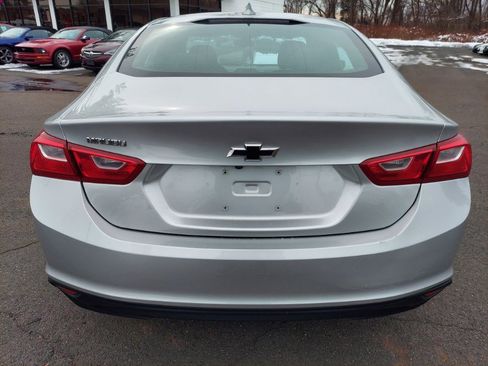 Used 2017 Chevrolet Malibu Hybrid image 5