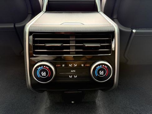 New 2026 Land Rover Range Rover Long Wheelbase Autobiography image 36