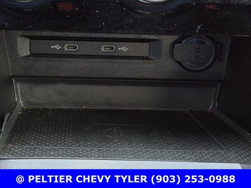 Used 2023 Volkswagen Taos SE w/ Black Wheel Package image 25