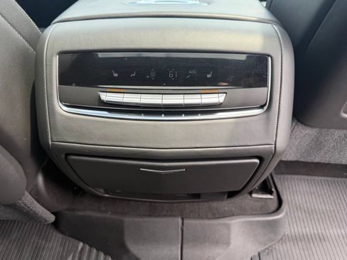Used 2021 Cadillac Escalade Sport Platinum AWD/4WD image 32