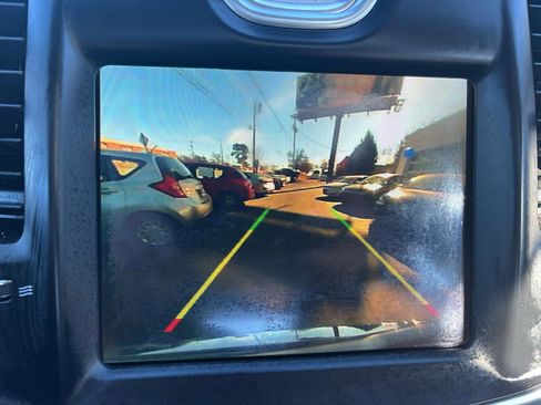 Used 2019 Chrysler 300 Limited image 27