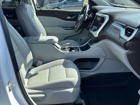 Used 2020 GMC Acadia SLT image 6