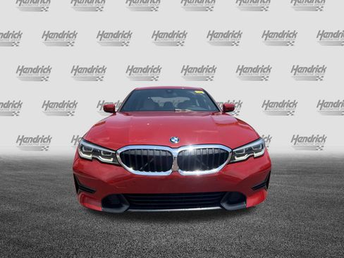 Used 2019 BMW 330i xDrive Sedan w/ Convenience Package AWD/4WD image 3
