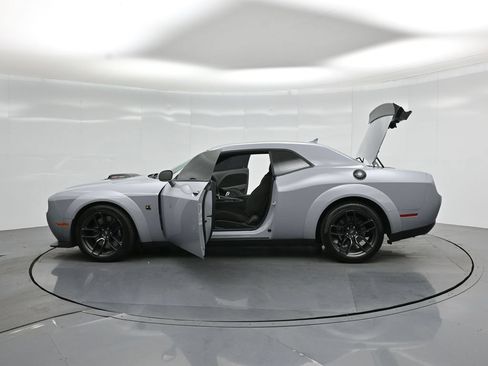 Used 2021 Dodge Challenger R/T Scat Pack RWD image 33