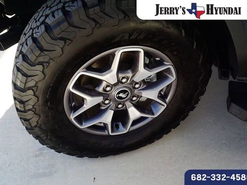 Used 2024 Ford Bronco Badlands AWD/4WD image 9