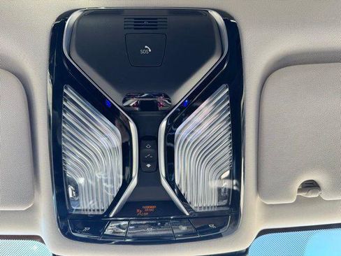 Used 2020 BMW 740i image 13
