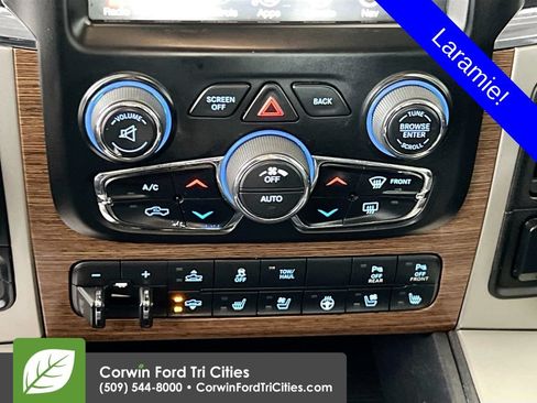 Used 2016 RAM 1500 Laramie w/ Convenience Group AWD/4WD image 9