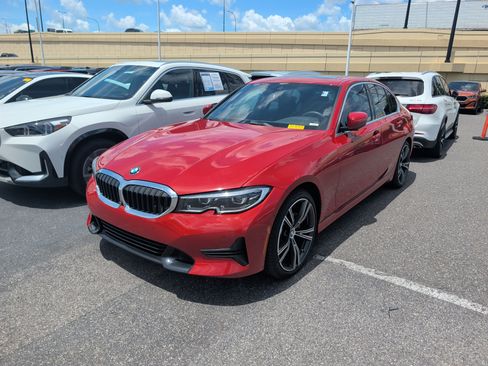 Used 2020 BMW 330i Sedan w/ Convenience Package RWD image 3