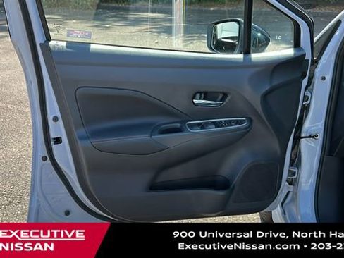 New 2025 Nissan Versa SR w/ Trunk Package image 9