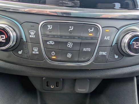 Used 2023 Chevrolet Traverse LT AWD/4WD image 20