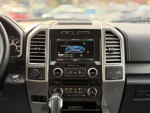 Used 2015 Ford F150 Lariat w/ Equipment Group 502A Luxury image 11