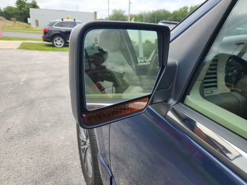 Used 2017 Lincoln Navigator L Select RWD image 23