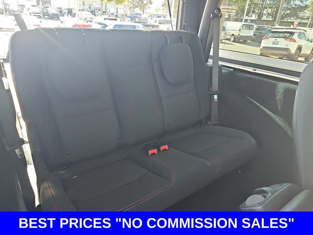 Used 2021 Jeep Wrangler Rubicon AWD/4WD image 11