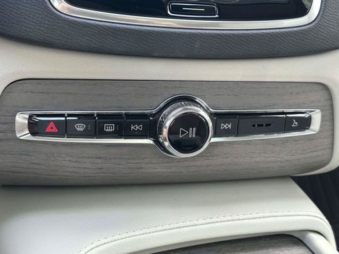 Certified 2023 Volvo XC90 B6 Plus w/ Protection Package Premier AWD/4WD image 22