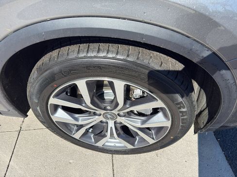 Certified 2024 Acura MDX SH-AWD w/ Technology Package image 33