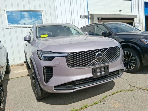 New 2026 Volvo XC90 B5 Plus w/ Protection Package Premier AWD/4WD image 2