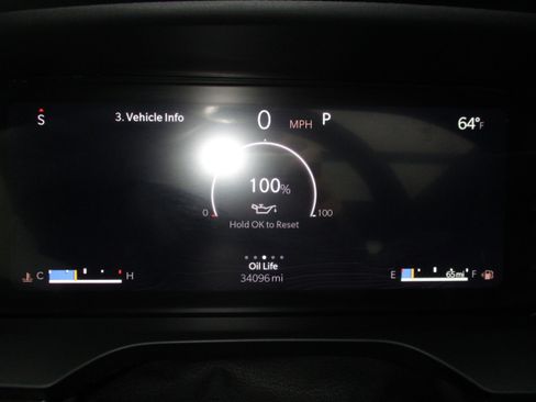 Used 2024 Jeep Grand Cherokee L Limited w/ Luxury Tech Group II image 19