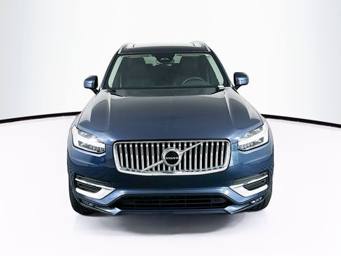 Used 2025 Volvo XC90 B5 Core w/ Protection Package Premier AWD/4WD image 2