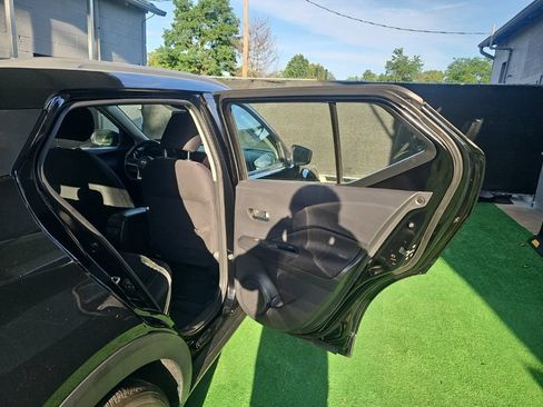 Used 2022 Nissan Kicks SV FWD image 31