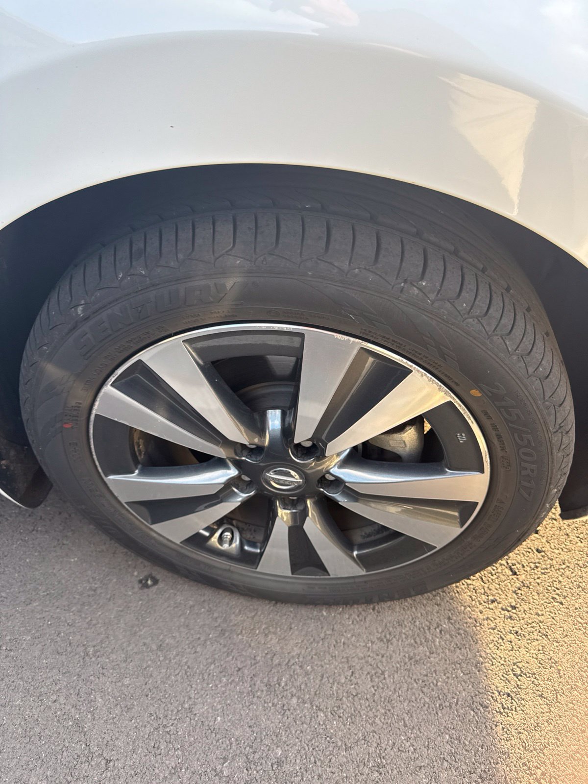 Used 2016 Nissan Leaf SV FWD image 5