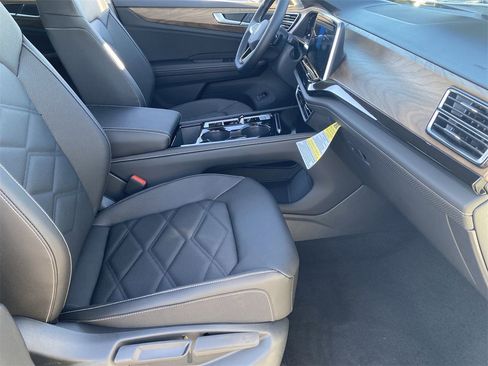 New 2026 Volkswagen Atlas SE image 8