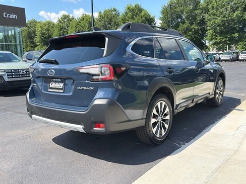 Used 2024 Subaru Outback Limited AWD/4WD image 9