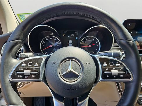 Used 2020 Mercedes-Benz GLC 300 4MATIC image 20
